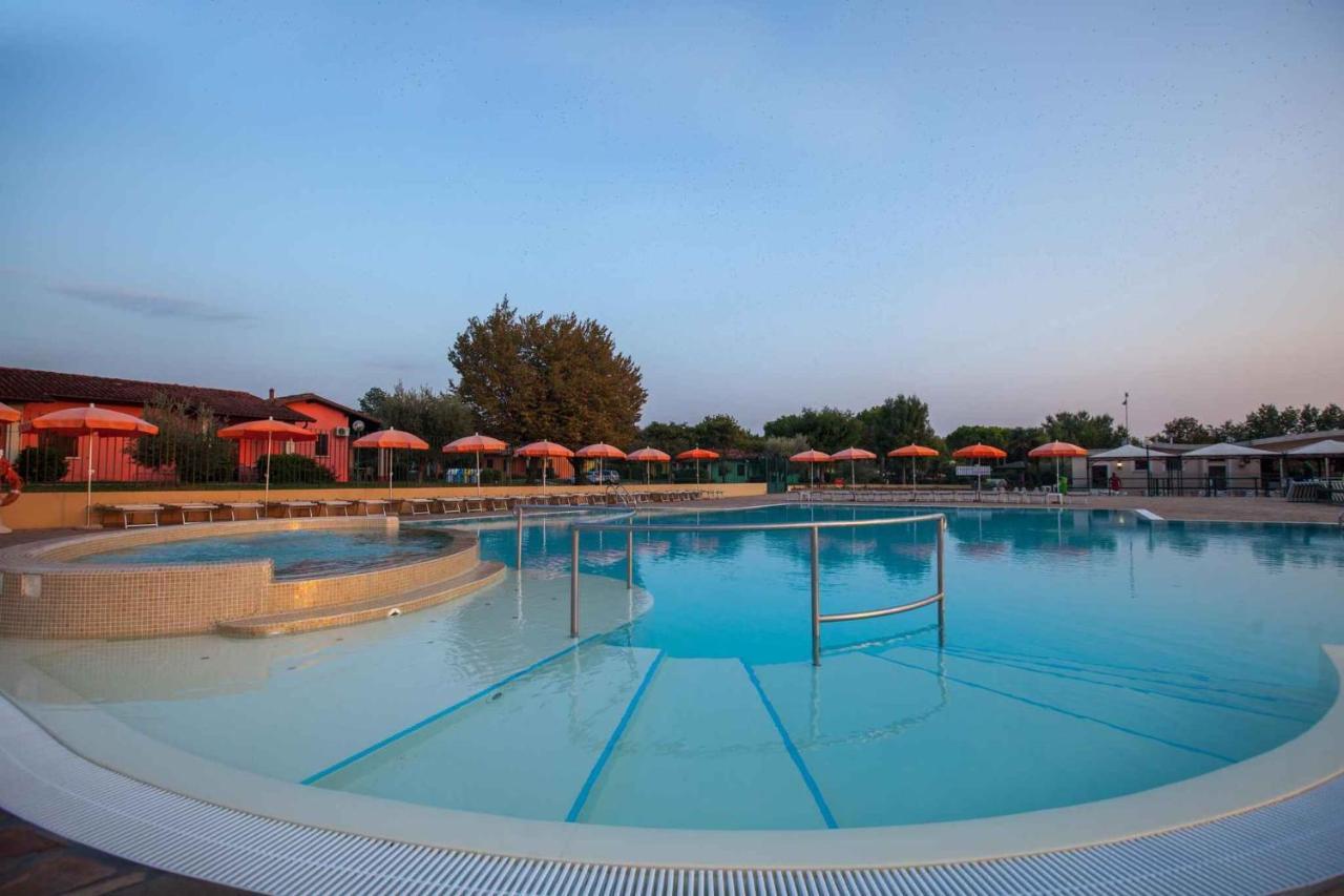 Mobilehomes In Sirmione/Gardasee 22177 المظهر الخارجي الصورة