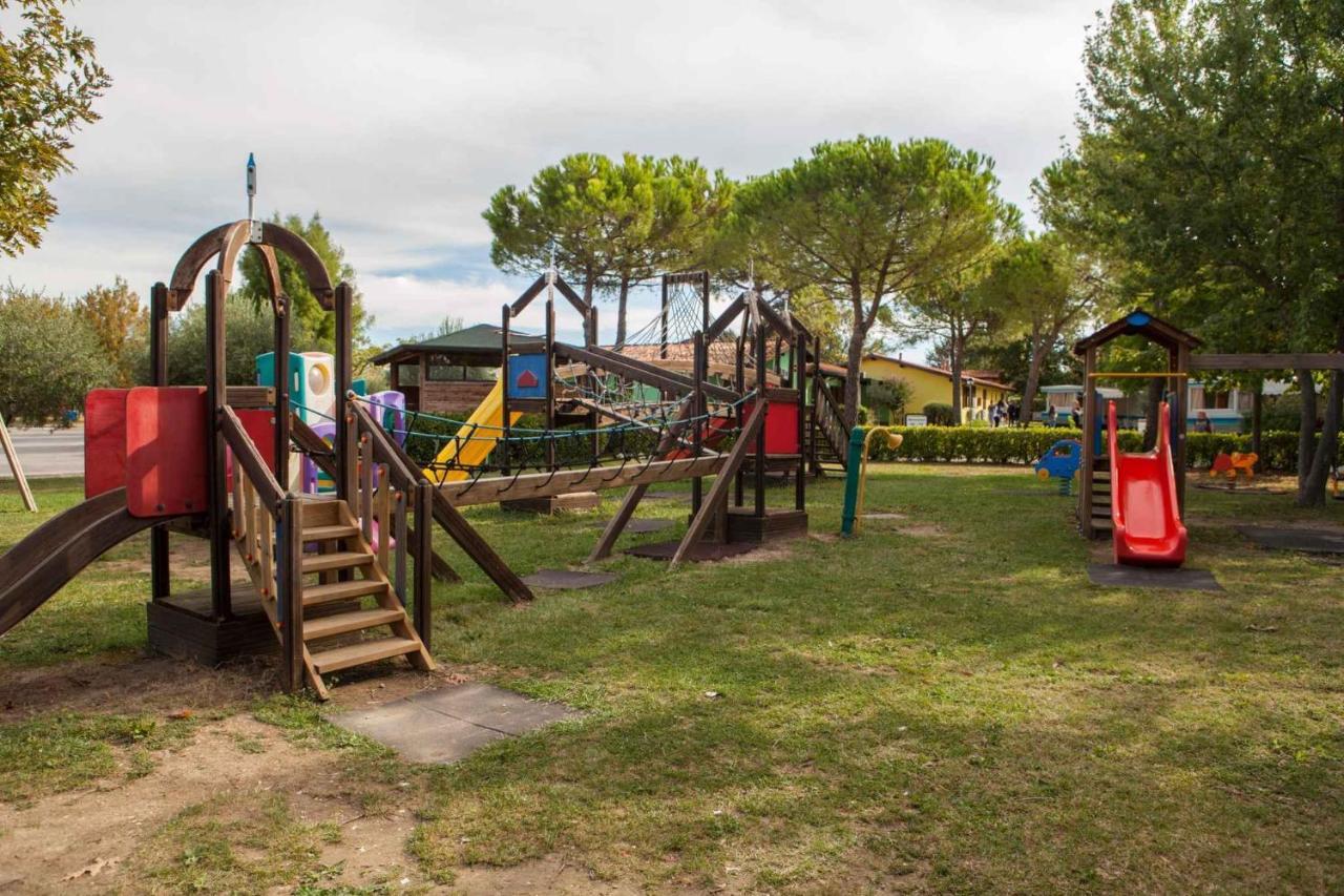 Mobilehomes In Sirmione/Gardasee 22177 المظهر الخارجي الصورة