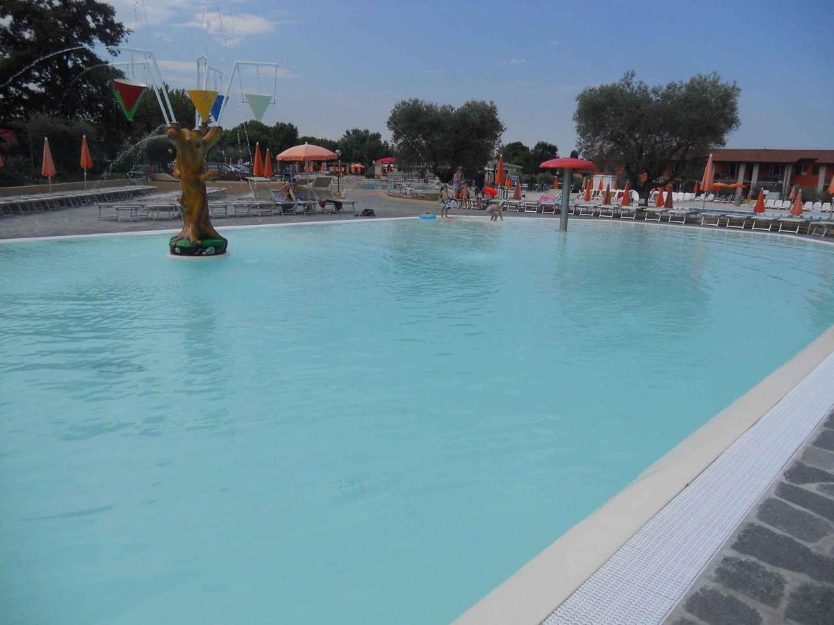Mobilehomes In Sirmione/Gardasee 22177 المظهر الخارجي الصورة